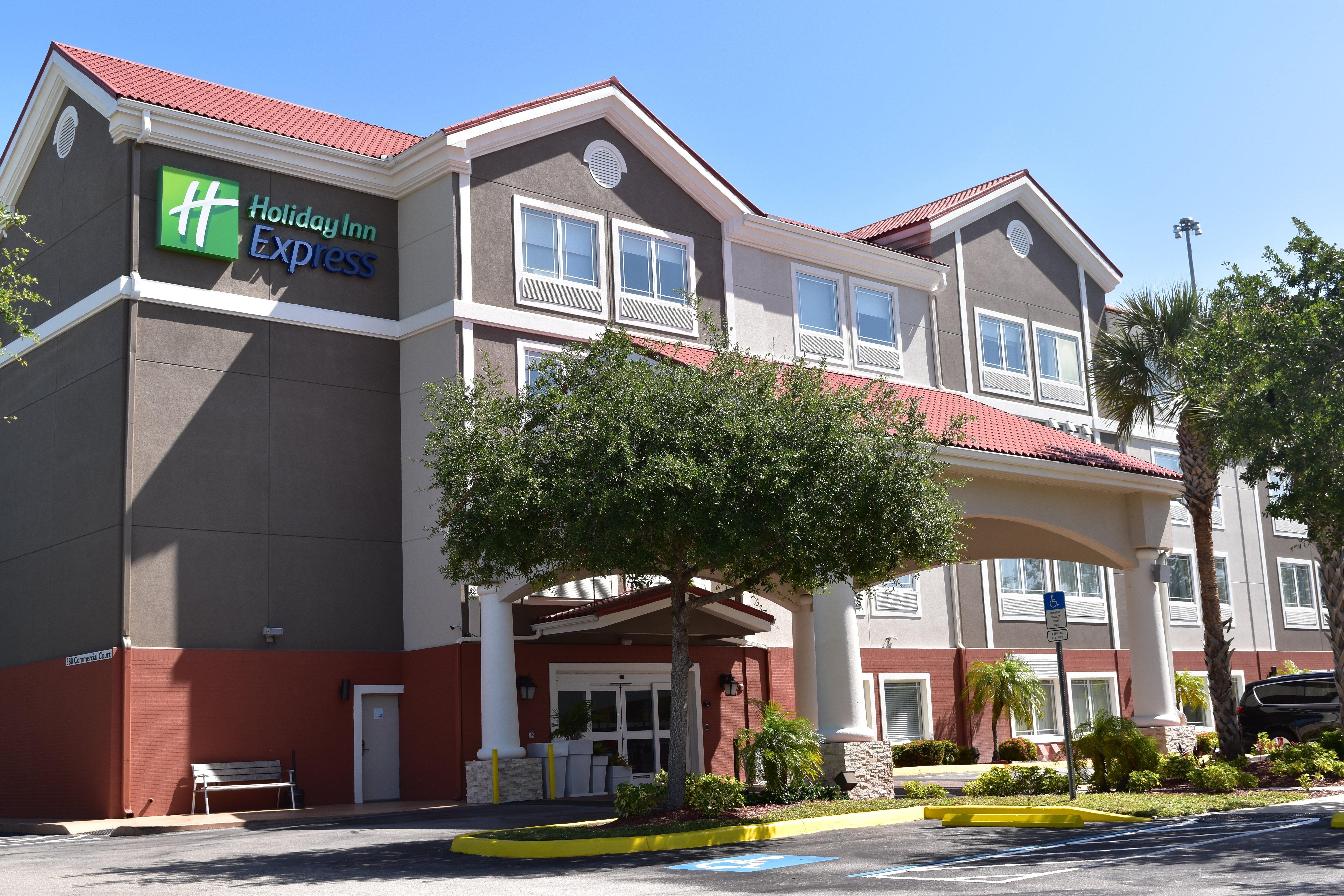 Holiday Inn Express Venice By Ihg Venice Gardens Exteriör bild